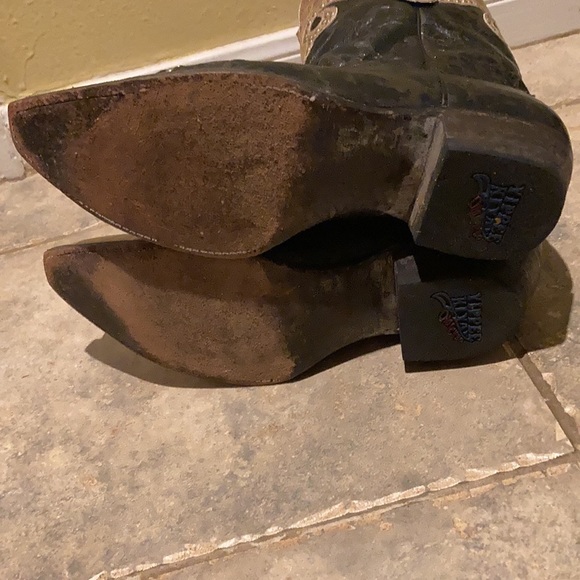 Yippee Kayay Cowgirl boots. Size 9B - Picture 4 of 5